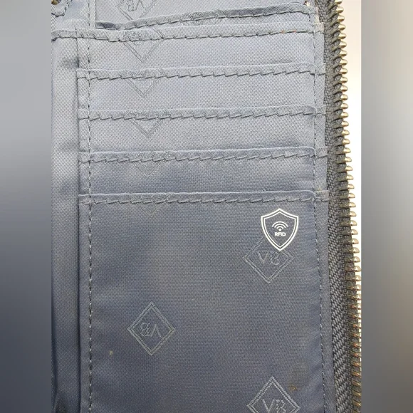 Vera Bradley RFID Smartphone Quilted Microfiber Wristlet Charcoal Gray - Picture 10 of 11